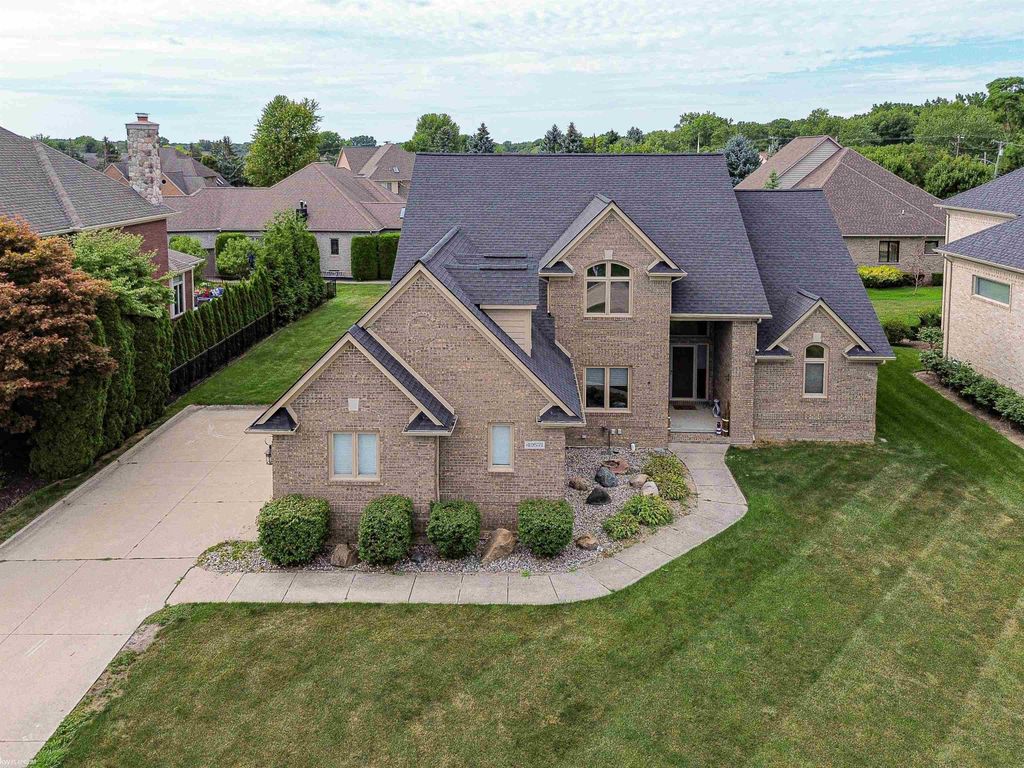 49571 Compass Point Drive, Chesterfield Twp, MI 48047