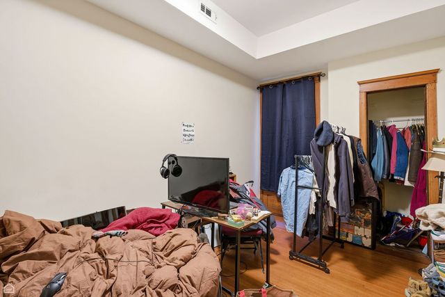 4736 S Prairie Avenue, Chicago, IL 60615