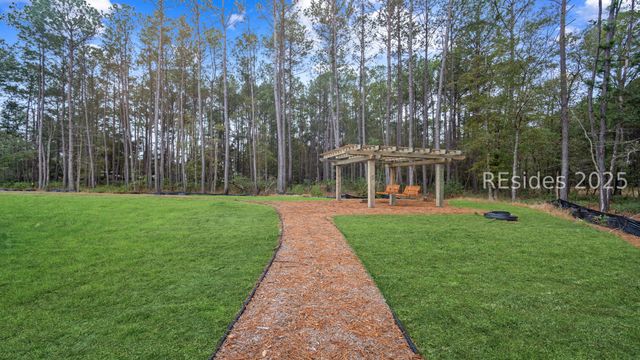 33 Bottom Board Ct, Ridgeland, SC 29936