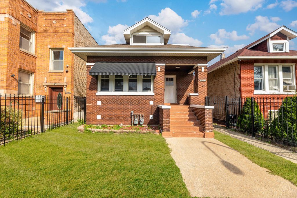 6207 S California Avenue, Chicago, IL 60629 — exterior