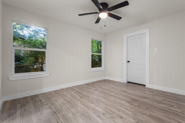 1507 E Waco Avenue, Dallas, TX 75216