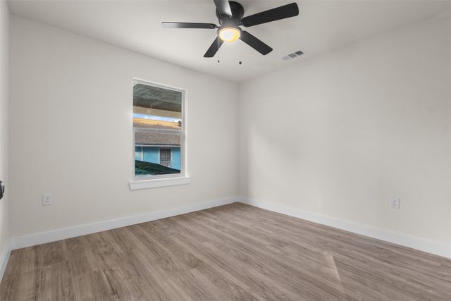 1507 E Waco Avenue, Dallas, TX 75216