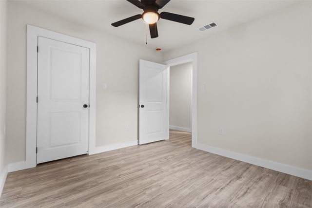 1507 E Waco Avenue, Dallas, TX 75216