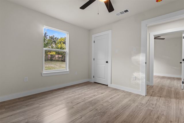 1507 E Waco Avenue, Dallas, TX 75216