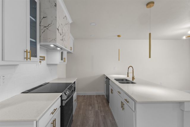1507 E Waco Avenue, Dallas, TX 75216