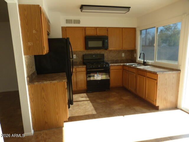 8703 W SAHUARO Drive, Peoria, AZ 85345