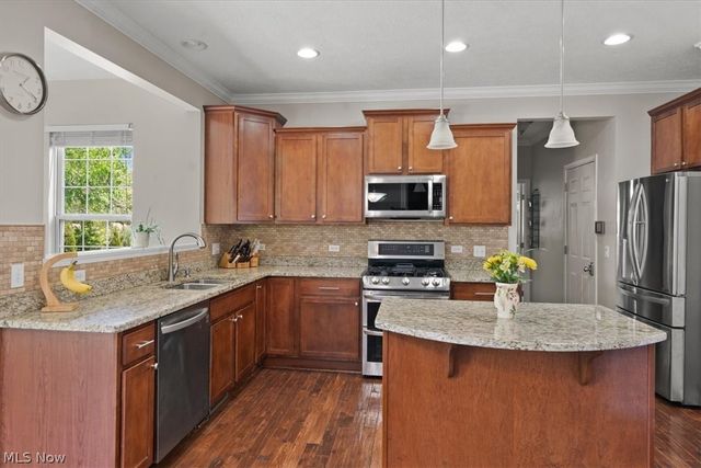 34592 Braemore Drive, North Ridgeville, OH 44039