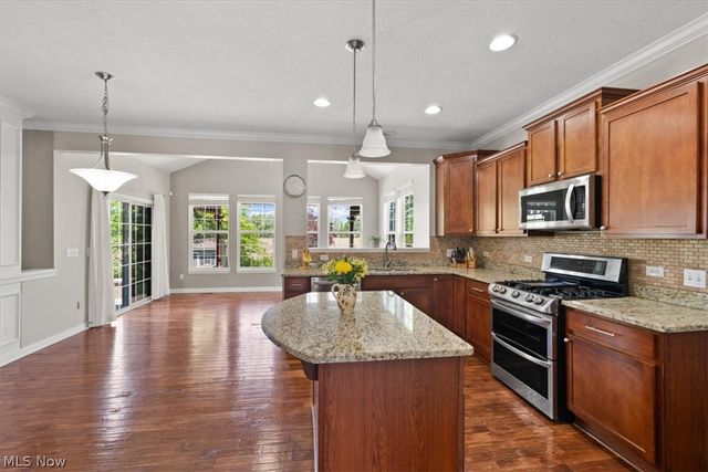 34592 Braemore Drive, North Ridgeville, OH 44039
