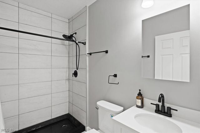 34592 Braemore Drive, North Ridgeville, OH 44039