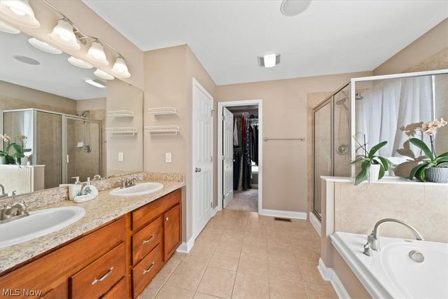 34592 Braemore Drive, North Ridgeville, OH 44039