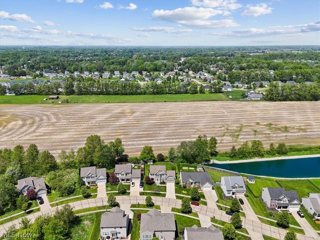 34592 Braemore Drive, North Ridgeville, OH 44039