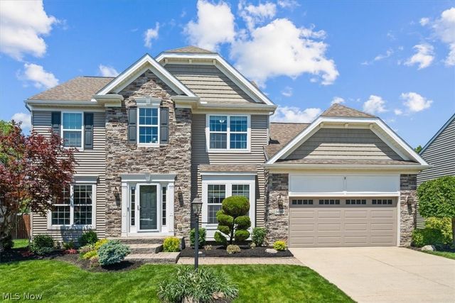 34592 Braemore Drive, North Ridgeville, OH 44039