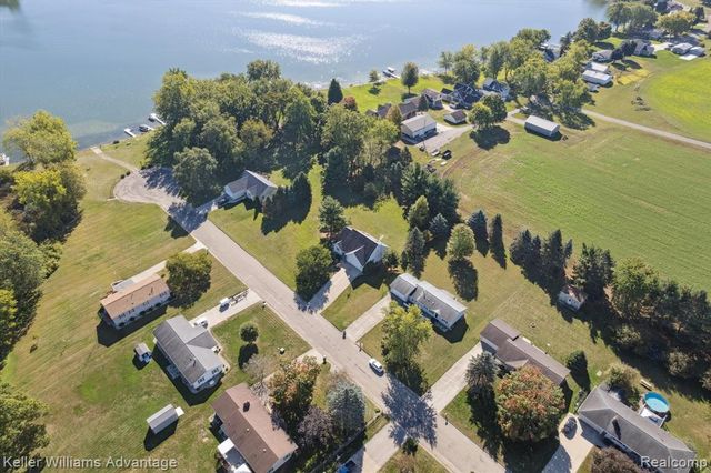 245 Lyn Brook Drive, Coldwater, MI 49036