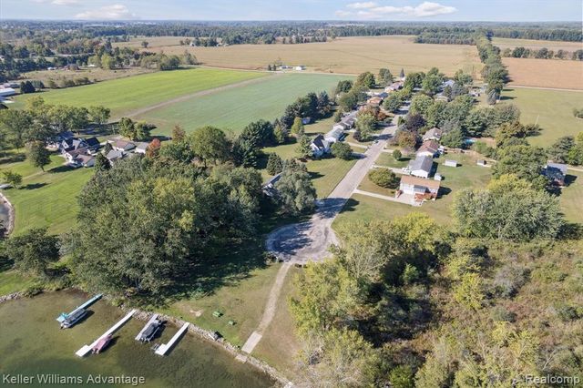 245 Lyn Brook Drive, Coldwater, MI 49036