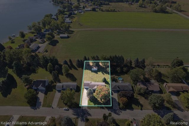 245 Lyn Brook Drive, Coldwater, MI 49036