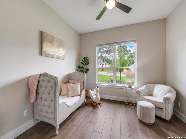 204 ASH PKWY, La Vernia, TX 78121