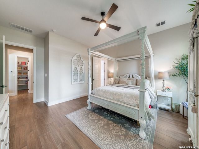 204 ASH PKWY, La Vernia, TX 78121