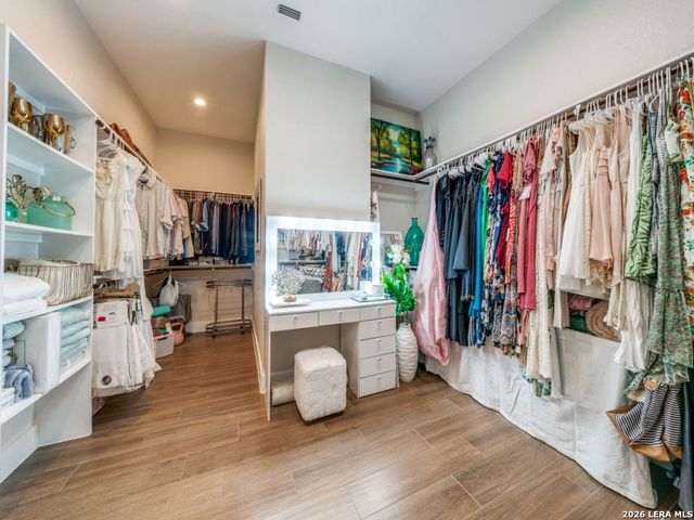 204 ASH PKWY, La Vernia, TX 78121