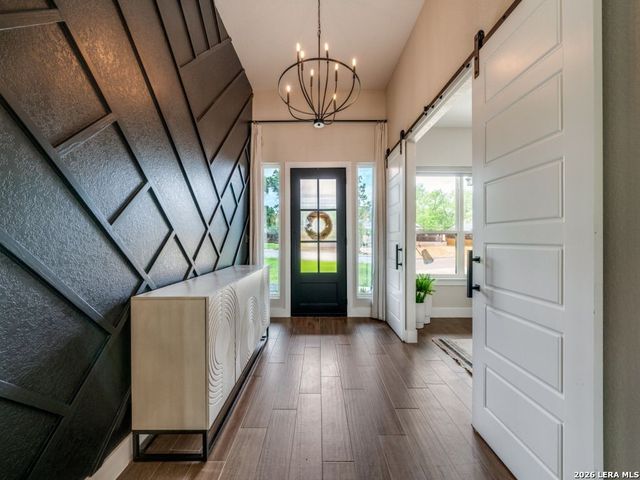 204 ASH PKWY, La Vernia, TX 78121