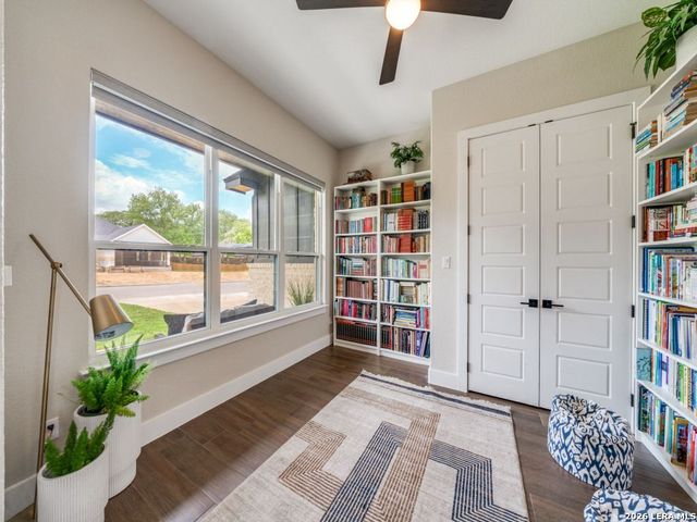 204 ASH PKWY, La Vernia, TX 78121