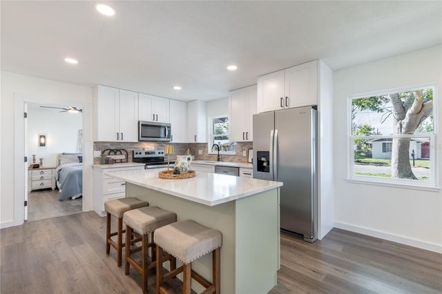 1201 SHERMAN AVENUE, Tavares, FL 32778