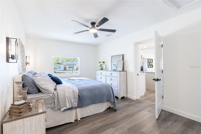 1201 SHERMAN AVENUE, Tavares, FL 32778