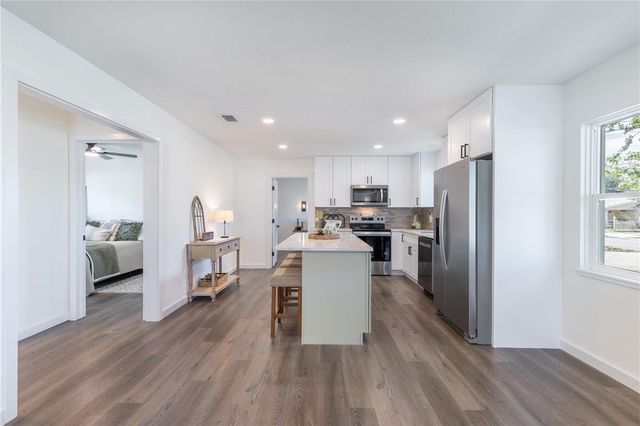 1201 SHERMAN AVENUE, Tavares, FL 32778