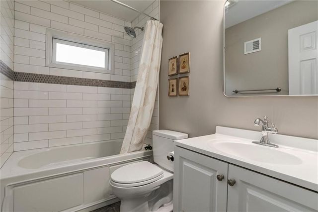 21385 NALL Avenue, Bucyrus, KS 66013