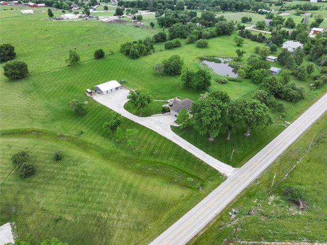 21385 NALL Avenue, Bucyrus, KS 66013