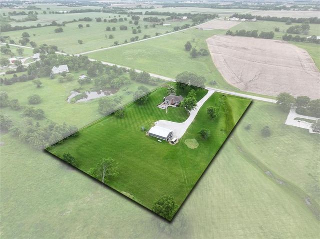 21385 NALL Avenue, Bucyrus, KS 66013