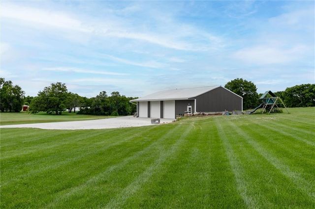 21385 NALL Avenue, Bucyrus, KS 66013