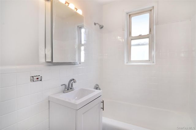 1549 Central Park Avenue G-11, Yonkers, NY 10710