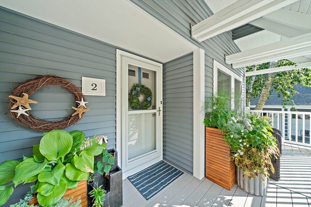 2 Rivers Edge Rd 2, Hull, MA 02045