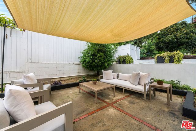 4665 San Feliciano Drive, Woodland Hills, CA 91364