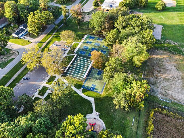 340 4th Avenue, Holland, MI 49424