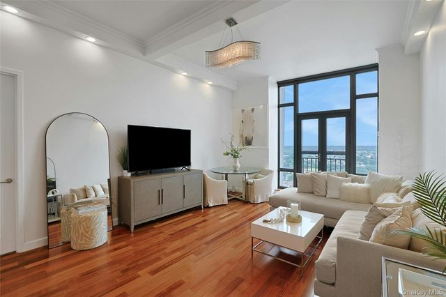 10 City Place 31F, White Plains, NY 10601