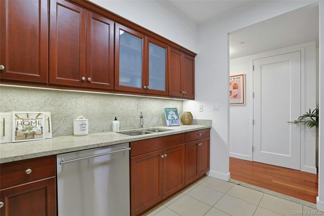 10 City Place 31F, White Plains, NY 10601