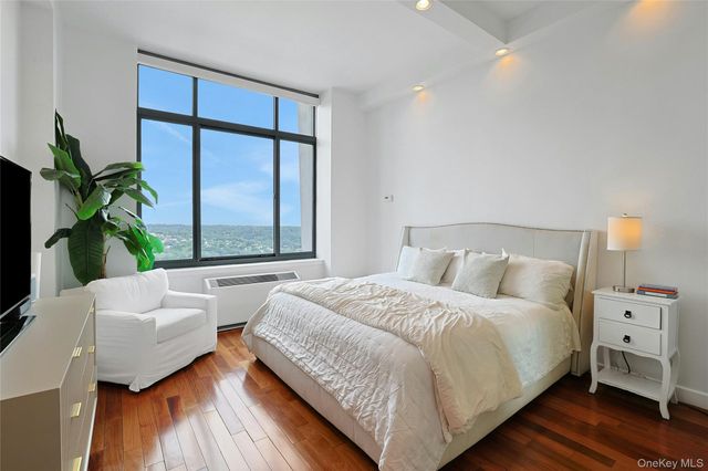 10 City Place 31F, White Plains, NY 10601