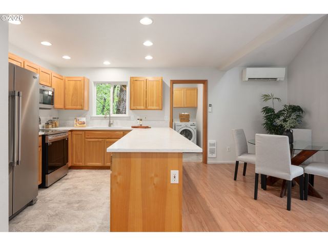 5165 Nectar Way, Eugene, OR 97405