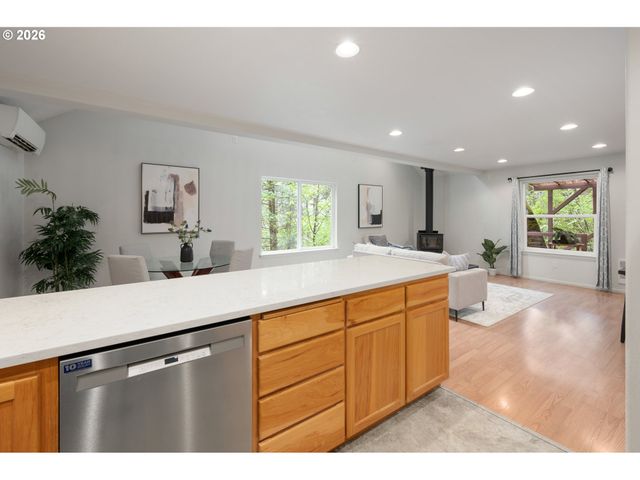 5165 Nectar Way, Eugene, OR 97405