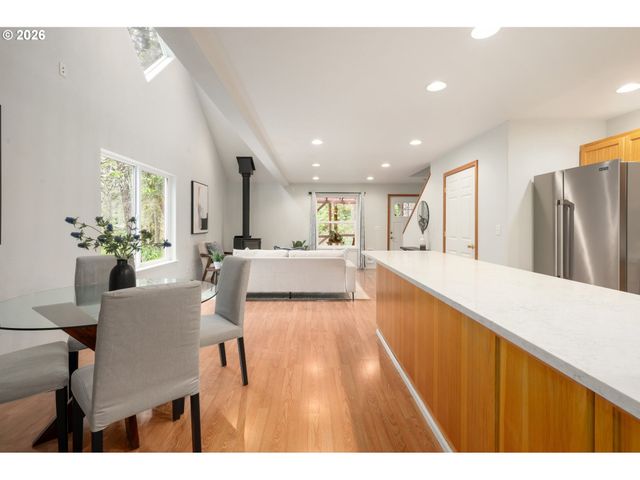 5165 Nectar Way, Eugene, OR 97405