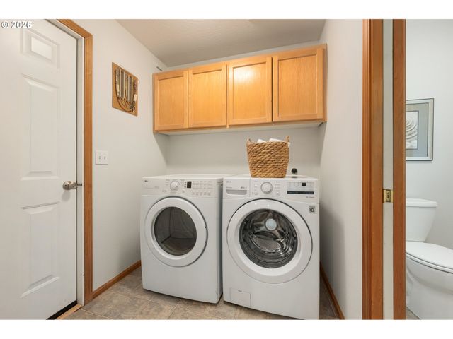 5165 Nectar Way, Eugene, OR 97405