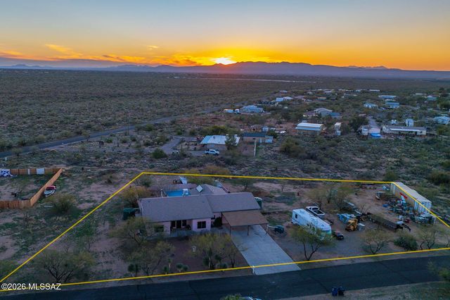 819 N Calle Princesa, Vail, AZ 85641