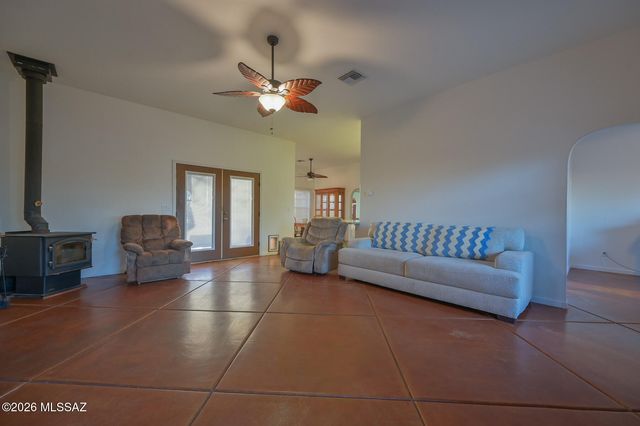 819 N Calle Princesa, Vail, AZ 85641