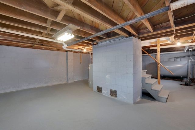 36 Silver St, South Hadley, MA 01075