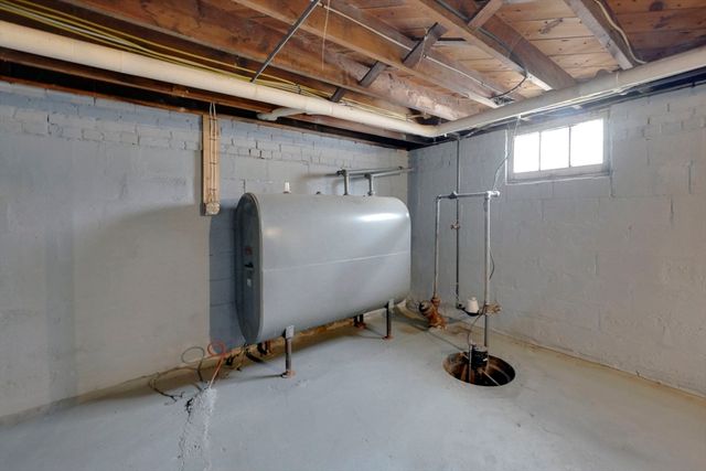 36 Silver St, South Hadley, MA 01075