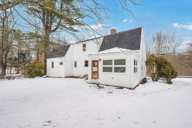 36 Silver St, South Hadley, MA 01075