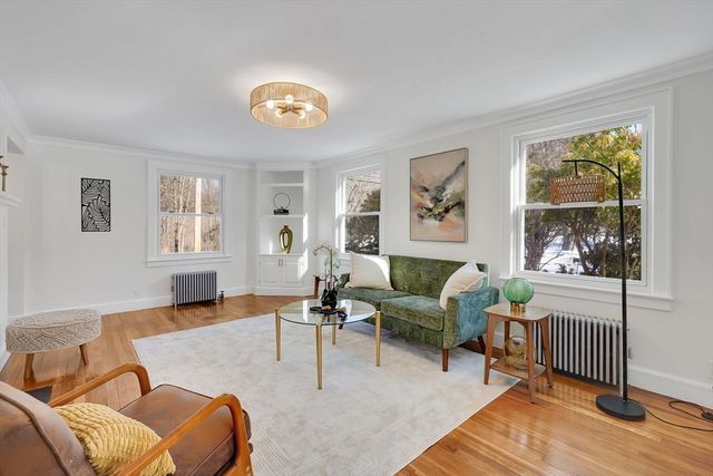 36 Silver St, South Hadley, MA 01075