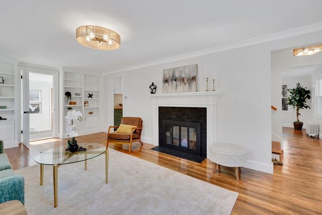 36 Silver St, South Hadley, MA 01075