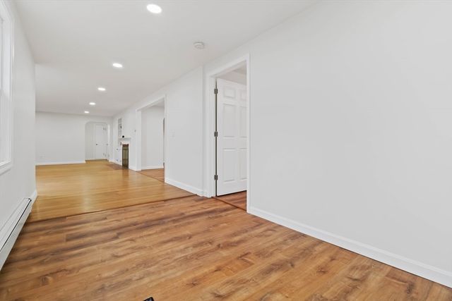 58 Cutler Dr, Framingham, MA 01701